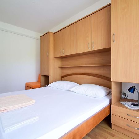 Apartments Mrva Ugljan Εξωτερικό φωτογραφία
