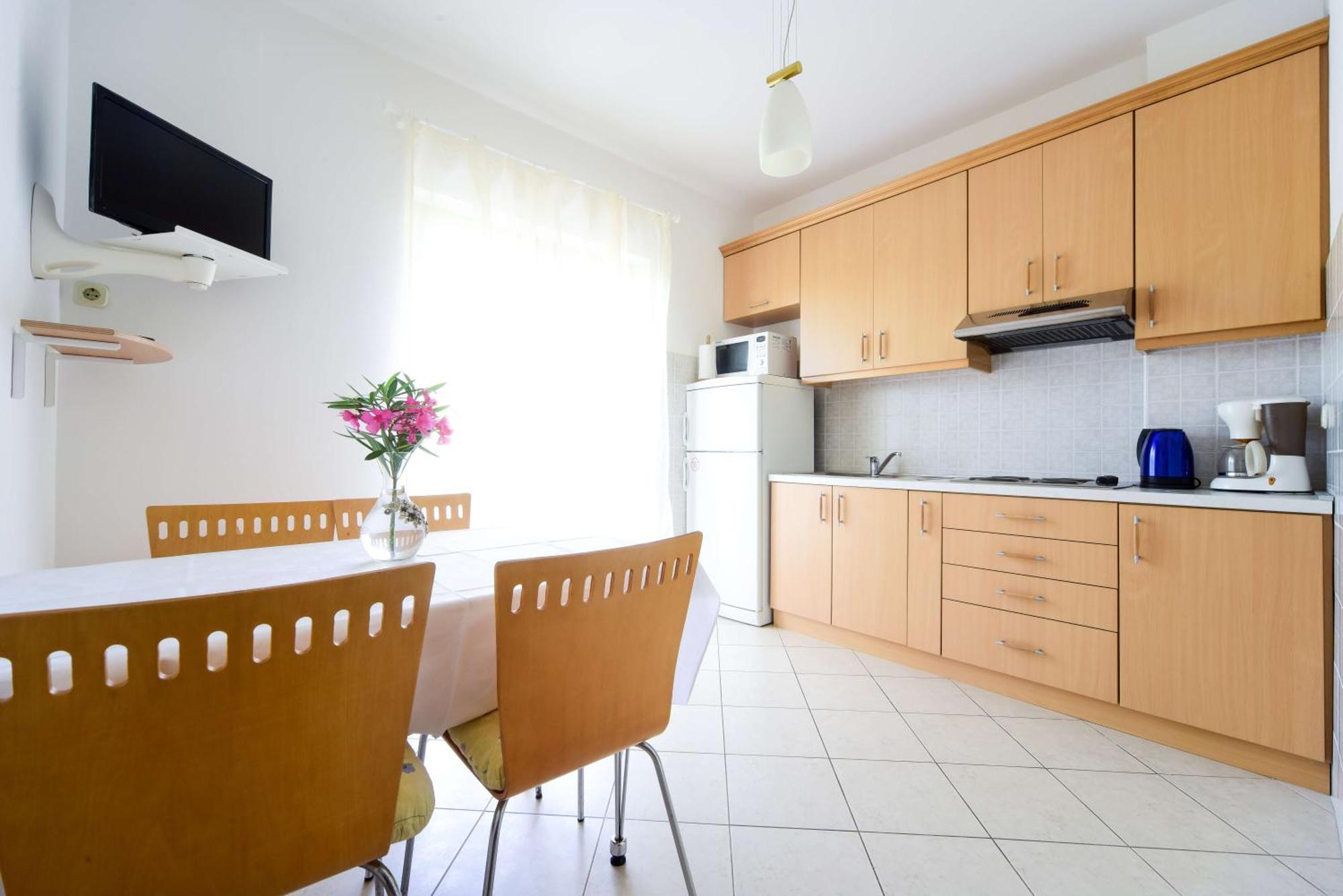 Apartments Mrva Ugljan Εξωτερικό φωτογραφία