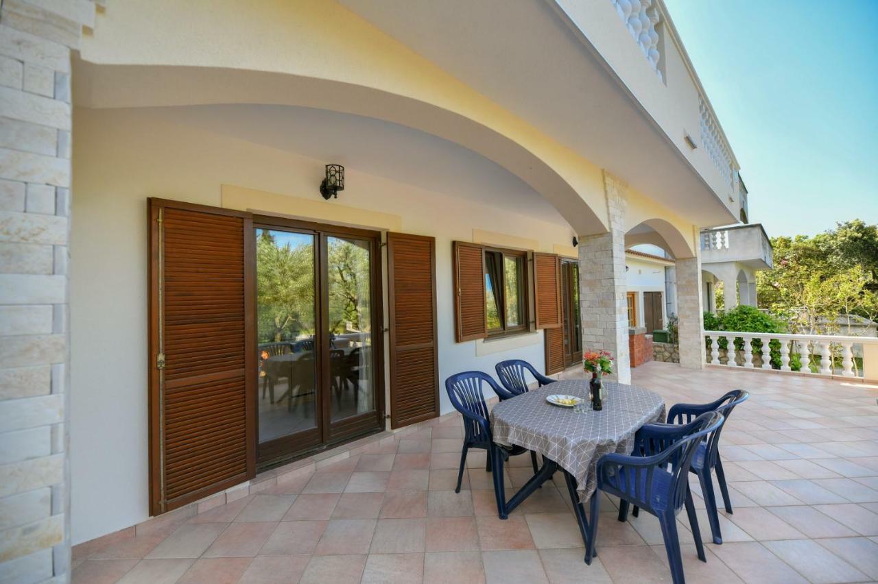 Apartments Mrva Ugljan Εξωτερικό φωτογραφία