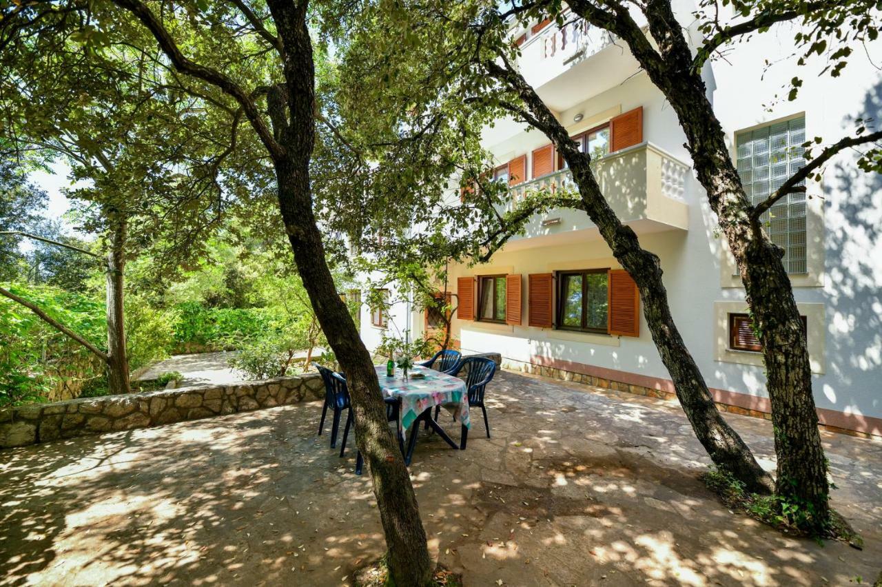 Apartments Mrva Ugljan Εξωτερικό φωτογραφία